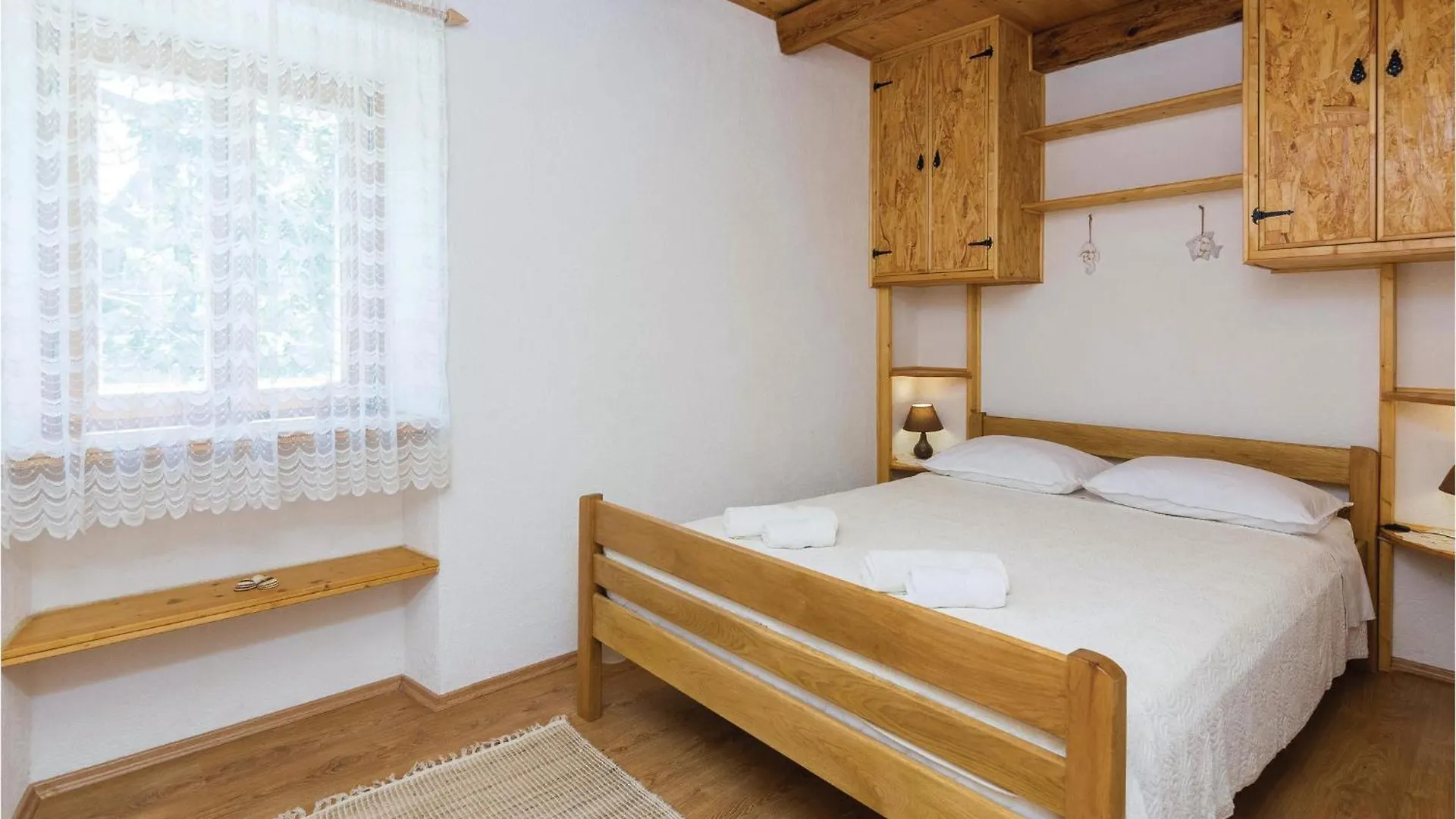 Holiday home Vir 13